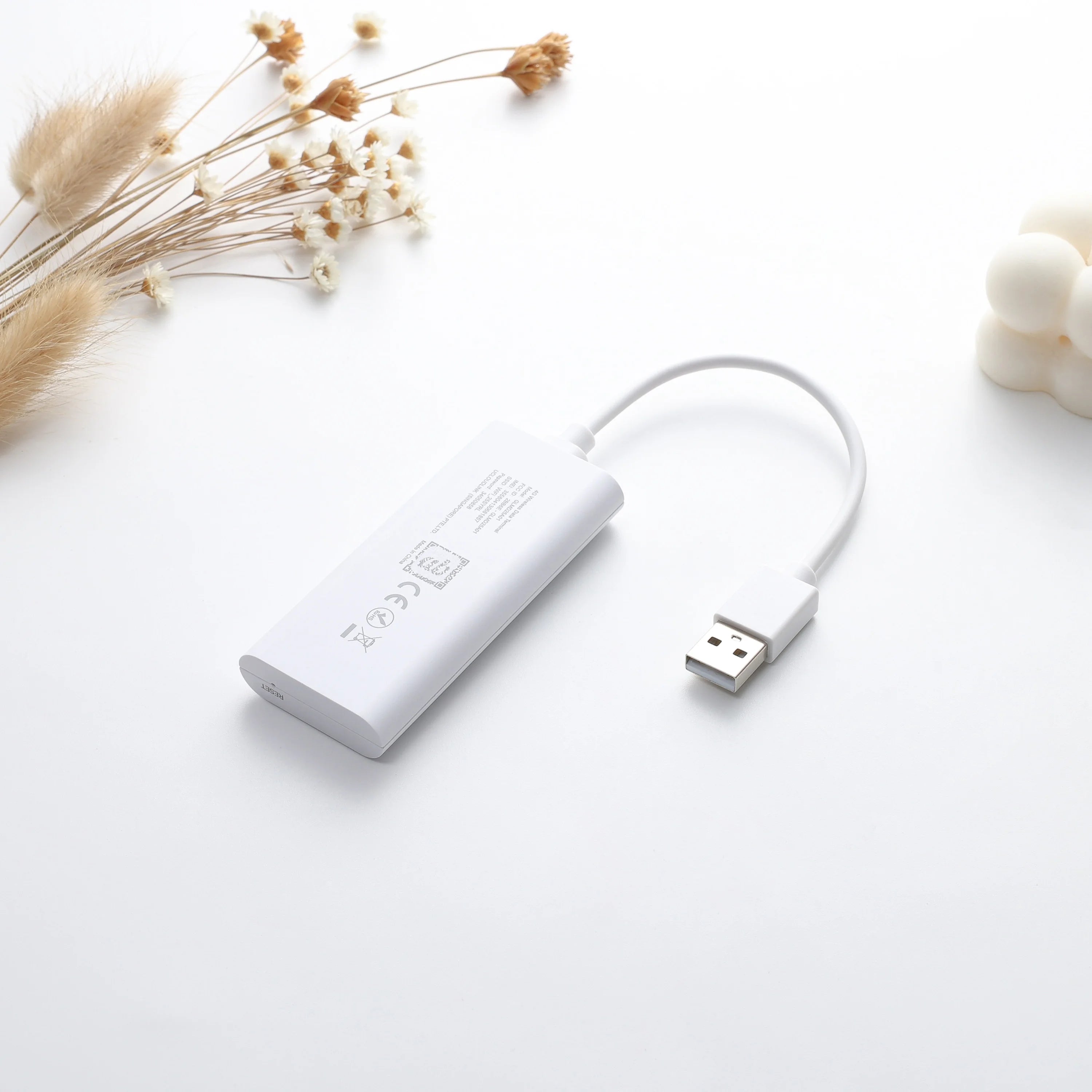 Ainbit D200 portable Wi-Fi product photo for CloudSIM infrastructure, certified hardware, and real-world connectivity